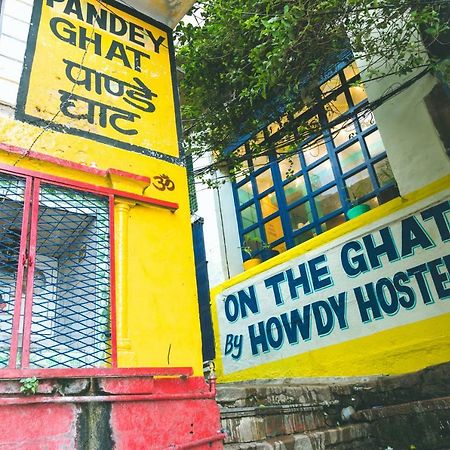 On The Ghat By Howdy Hostels Varanasi Eksteriør bilde